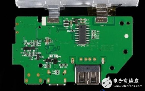 華為榮耀AP08快充版移動電源大拆解